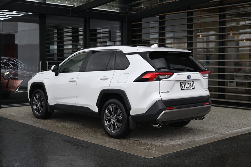 2024 Toyota RAV4 GXL 2.5 Petrol Hybrid AWD SUV image 2