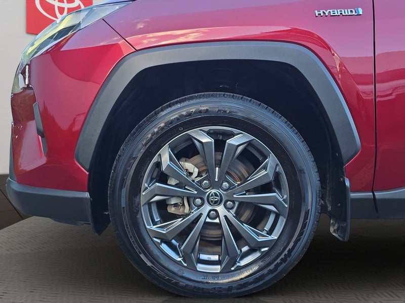 2024 Toyota RAV4 GXL 2.5L Hybrid AWD SUV image 4