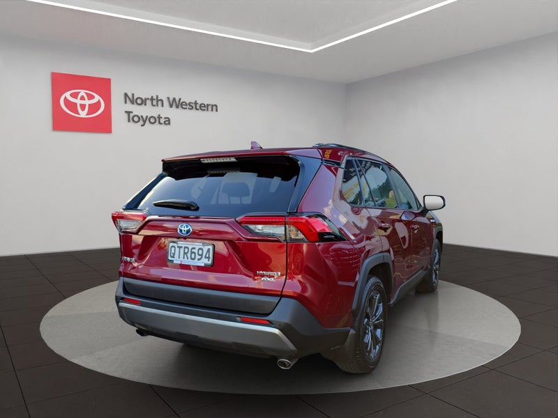 2024 Toyota RAV4 GXL 2.5L Hybrid AWD SUV image 5