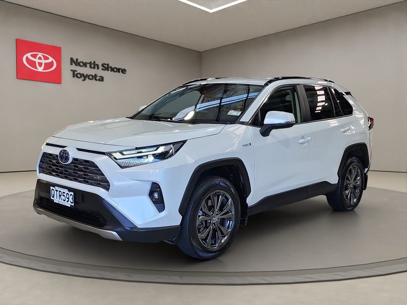 2024 Toyota RAV4 GXL 2.5L Hybrid AWD SUV image 3