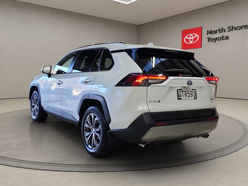 2024 Toyota RAV4 GXL 2.5L Hybrid AWD SUV image 5