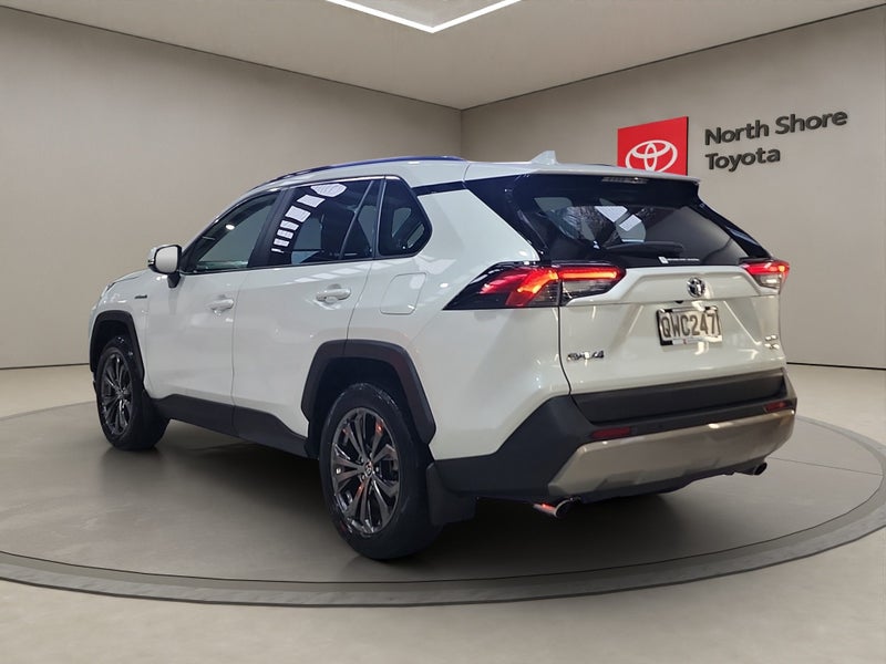 2024 Toyota RAV4 GXL 2.5L Hybrid AWD SUV image 5