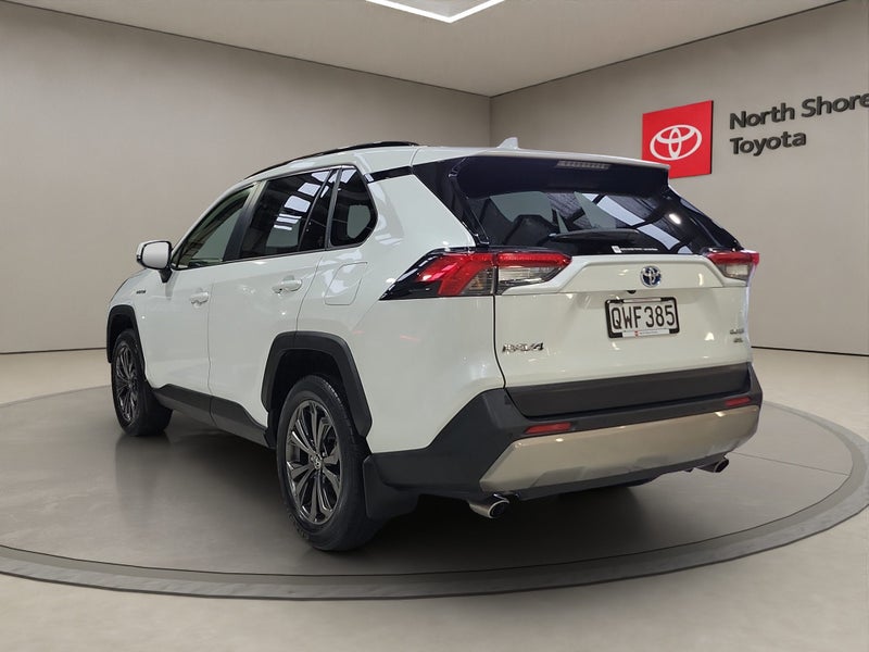 2024 Toyota RAV4 GXL 2.5L Hybrid AWD SUV image 5