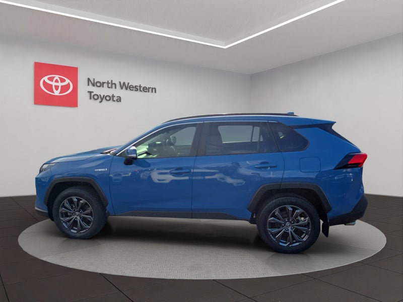 2024 Toyota RAV4 GXL 2.5L Hybrid AWD SUV image 4