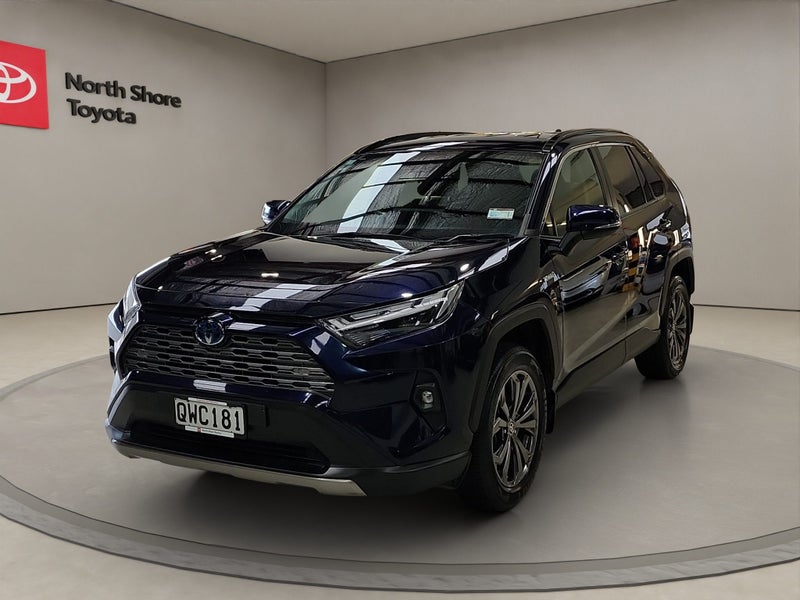 2024 Toyota RAV4 GXL 2.5L Hybrid AWD SUV image 3