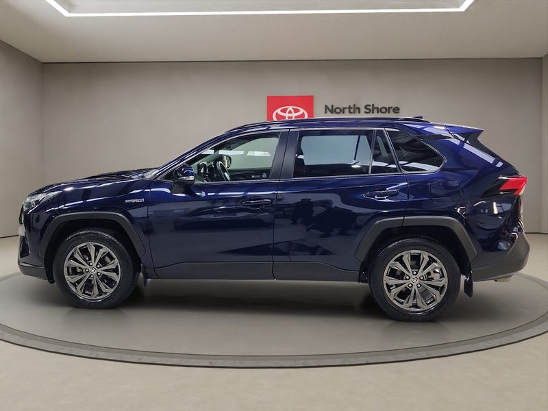 2024 Toyota RAV4 GXL 2.5L Hybrid AWD SUV image 4