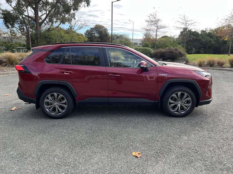 2024 Toyota RAV4 GXL 2.5P HV image 3