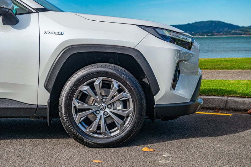 2024 Toyota RAV4 GXL 2.5P HV AWD image 4