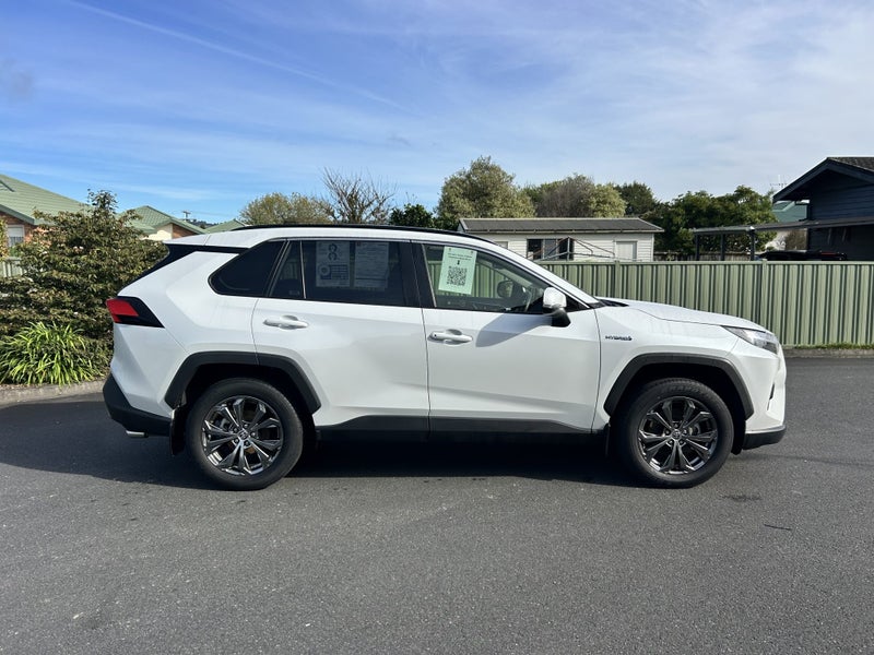 2024 Toyota RAV4 GXL 2.5P HV ECVT AWD SUV/5D/5S... image 2