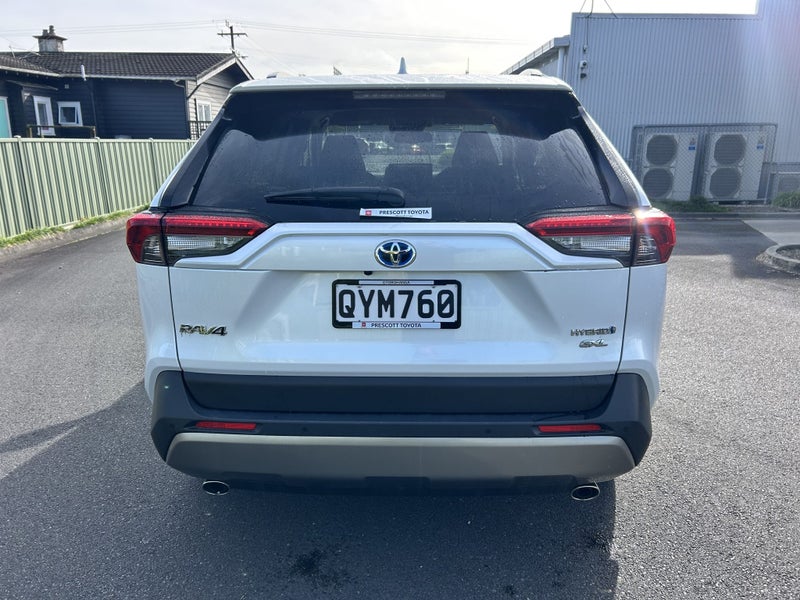 2024 Toyota RAV4 GXL 2.5P HV ECVT AWD SUV/5D/5S... image 4