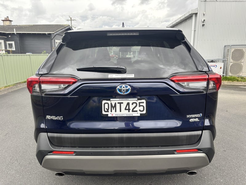 2024 Toyota RAV4 GXL 2.5P HV ECVT AWD SUV/5D/5S... image 4