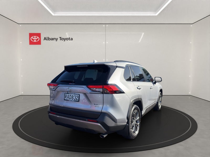 2024 Toyota RAV4 GXL 2.5P HV ECVT AWD SUV/5D/5S... image 3