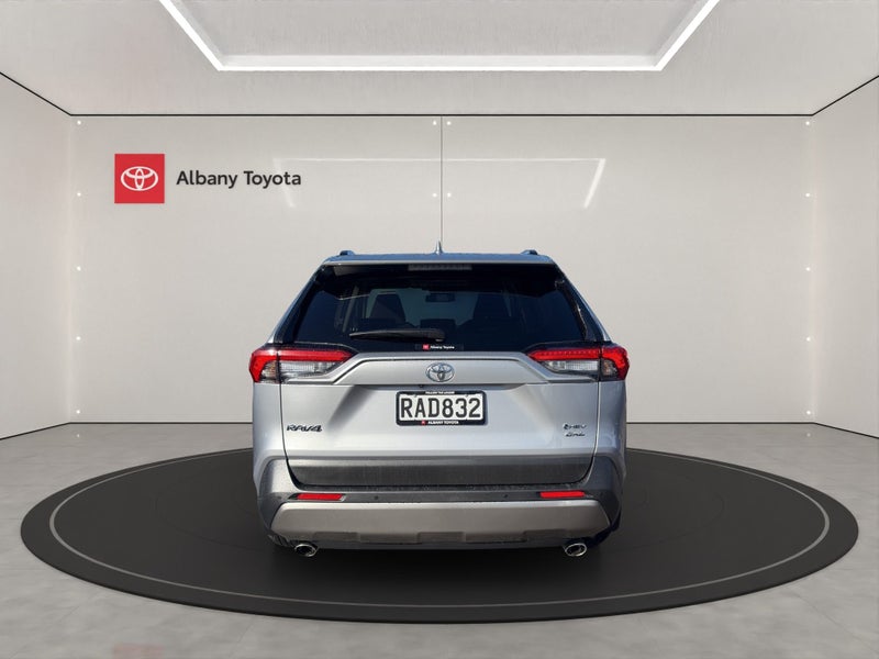 2024 Toyota RAV4 GXL 2.5P HV ECVT AWD SUV/5D/5S... image 4