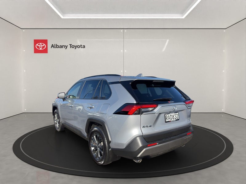 2024 Toyota RAV4 GXL 2.5P HV ECVT AWD SUV/5D/5S... image 5