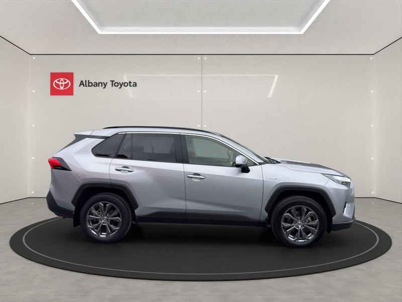 2024 Toyota RAV4 GXL 2.5P HV ECVT AWD SUV/5D/5S... image 2