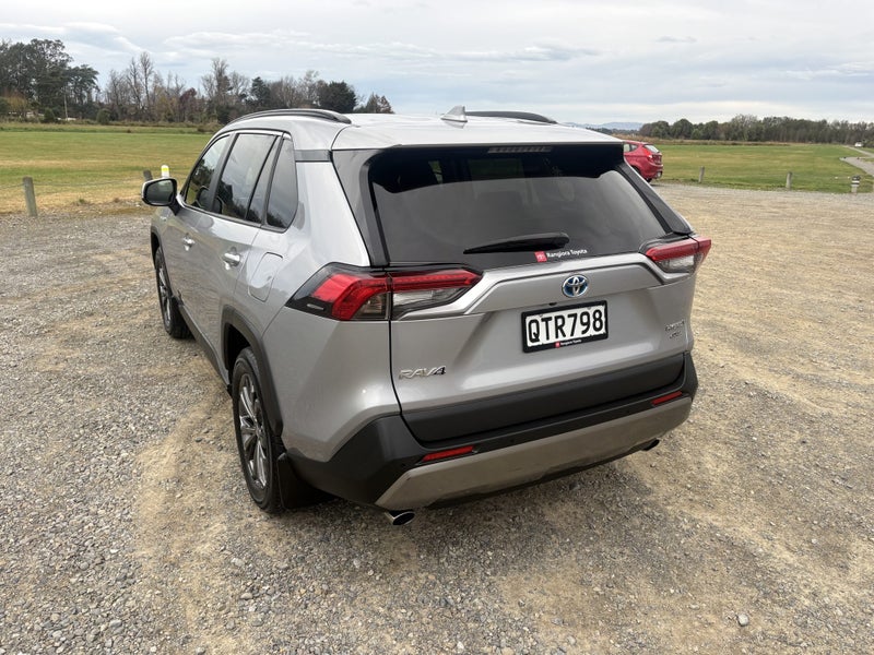 2024 Toyota RAV4 GXL 2.5P HV ECVT AWD SUV/5D/5S image 2
