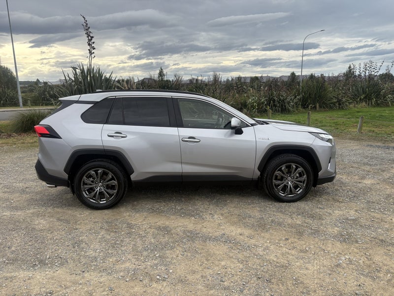 2024 Toyota RAV4 GXL 2.5P HV ECVT AWD SUV/5D/5S image 3