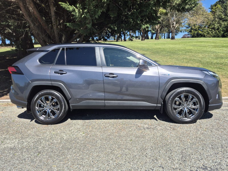 2024 Toyota RAV4 GXL 2.5P HV ECVT AWD SUV/5D/5S image 3