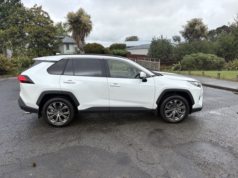 2024 Toyota RAV4 GXL 2.5P HV ECVT AWD SUV/5D/5S image 3