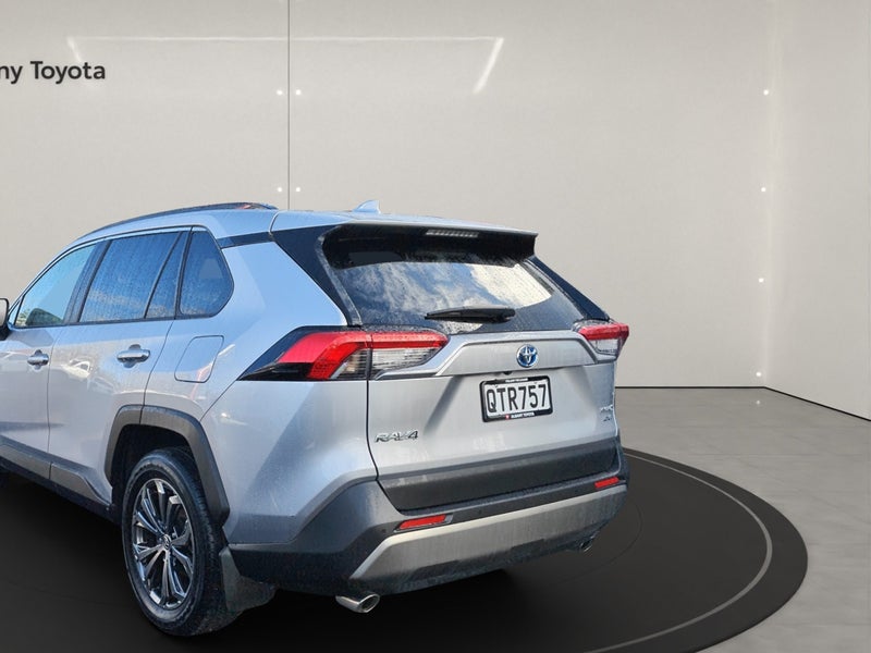 2024 Toyota RAV4 GXL 2.5P HV ECVT AWD SUV/5D/5S... image 5