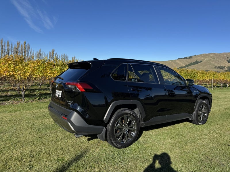 2024 Toyota RAV4 GXL 2.5P HV ECVT AWD SUV/5D/5S image 4