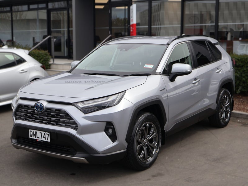 2024 Toyota RAV4 GXL 2.5P HV ECVT AWD SUV/5D/5S... image 3
