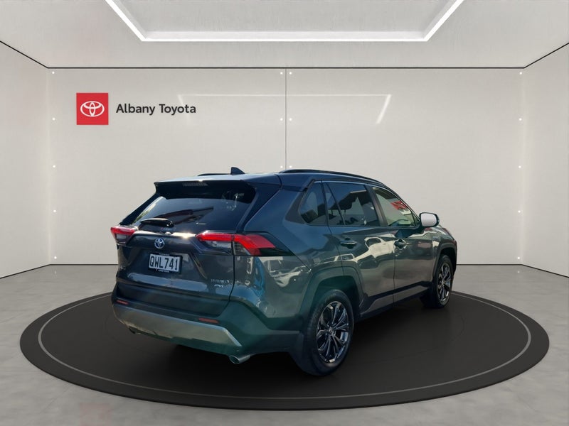 2024 Toyota RAV4 GXL 2.5P HV ECVT AWD SUV/5D/5S... image 3