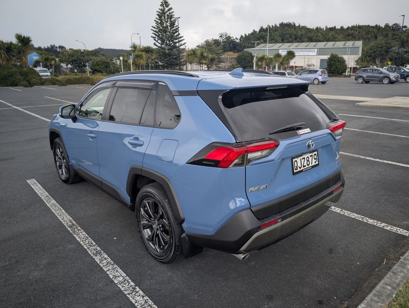 2024 Toyota RAV4 GXL 2.5P HV ECVT AWD SUV/5D/5S image 3