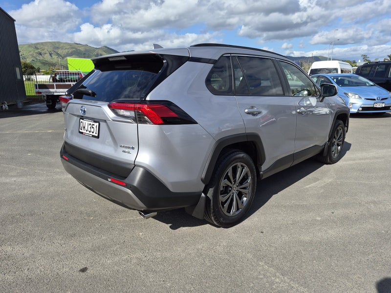 2024 Toyota RAV4 GXL 2.5P HV ECVT AWD SUV/5D/5S... image 3