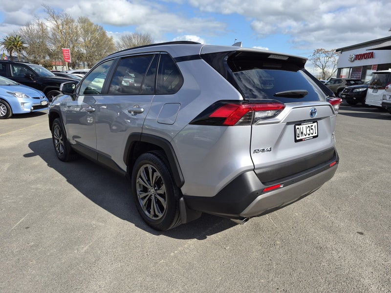 2024 Toyota RAV4 GXL 2.5P HV ECVT AWD SUV/5D/5S... image 4