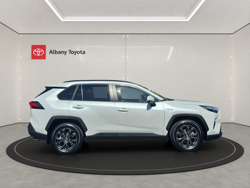 2024 Toyota RAV4 GXL 2.5P HV ECVT AWD SUV/5D/5S... image 4