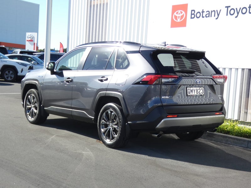 2024 Toyota RAV4 GXL 2.5P HV ECVT AWD SUV/5D/5S... image 3