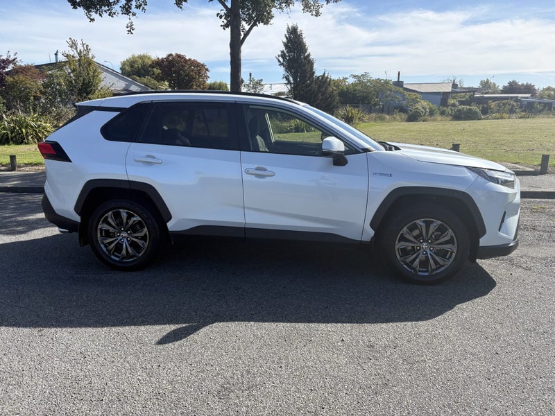 2024 Toyota RAV4 GXL 2.5P HV ECVT AWD SUV/5D/5S image 3