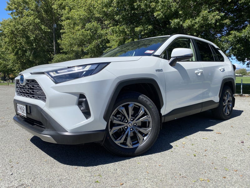 2024 Toyota RAV4 GXL 2.5P HV ECVT AWD SUV image 3
