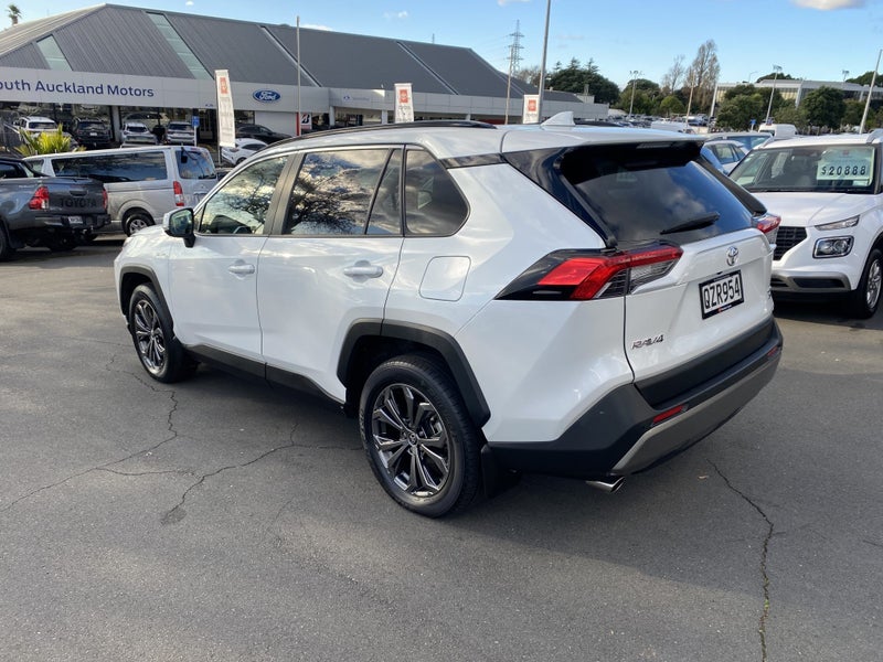 2024 Toyota RAV4 GXL 2.5P Hybrid image 5