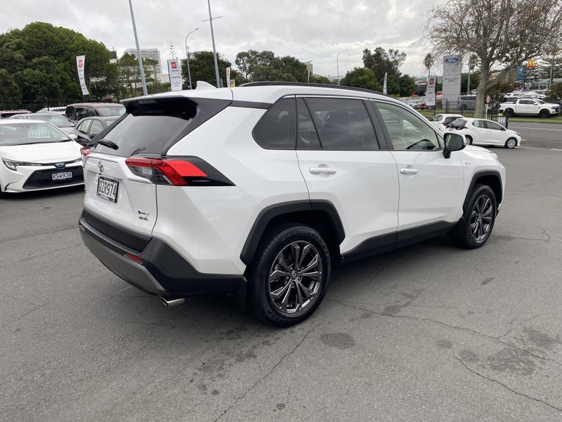 2024 Toyota RAV4 GXL 2.5P Hybrid image 2