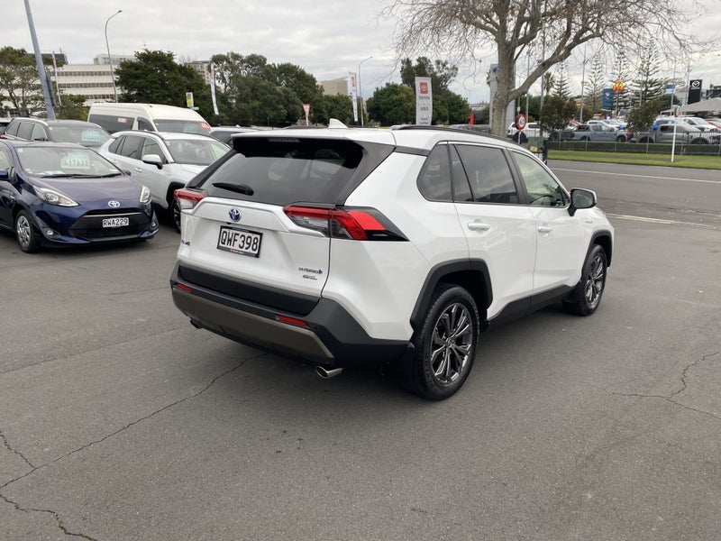 2024 Toyota RAV4 GXL 2.5P Hybrid image 2