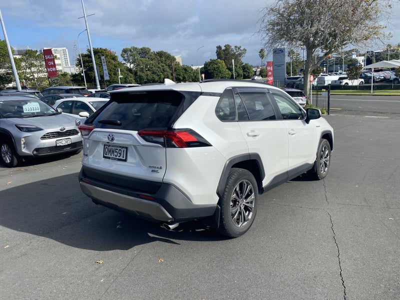 2024 Toyota RAV4 GXL 2.5P Hybrid image 2