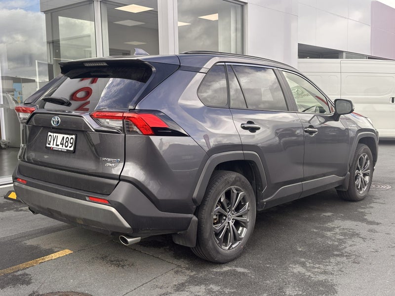 2024 Toyota RAV4 GXL 2.5P Hybrid Auto image 3