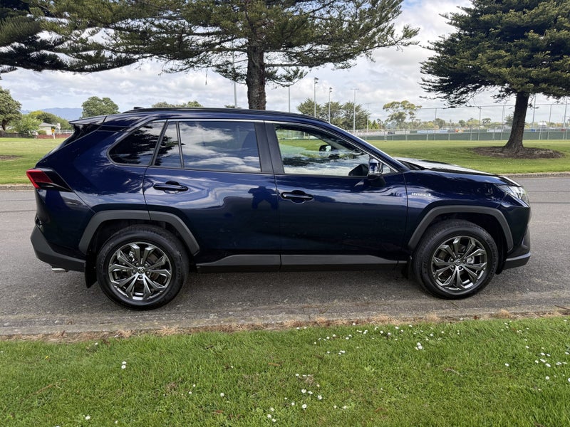 2024 Toyota RAV4 GXL 2.5P Hybrid Automatic AWD SUV image 2