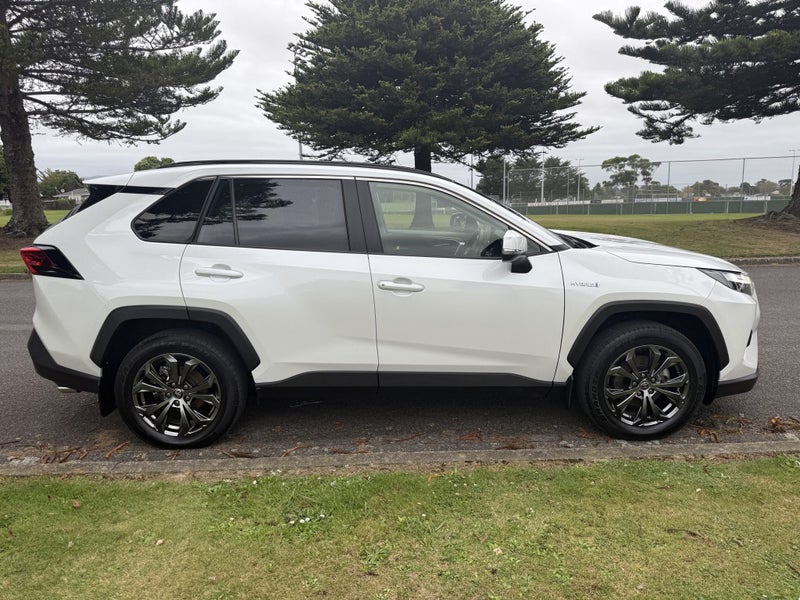 2024 Toyota RAV4 GXL 2.5P Hybrid Automatic AWD SUV image 2