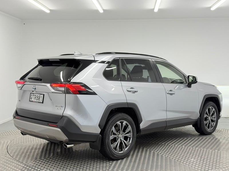 2024 Toyota RAV4 GXL 2.5P Hybrid AWD image 3