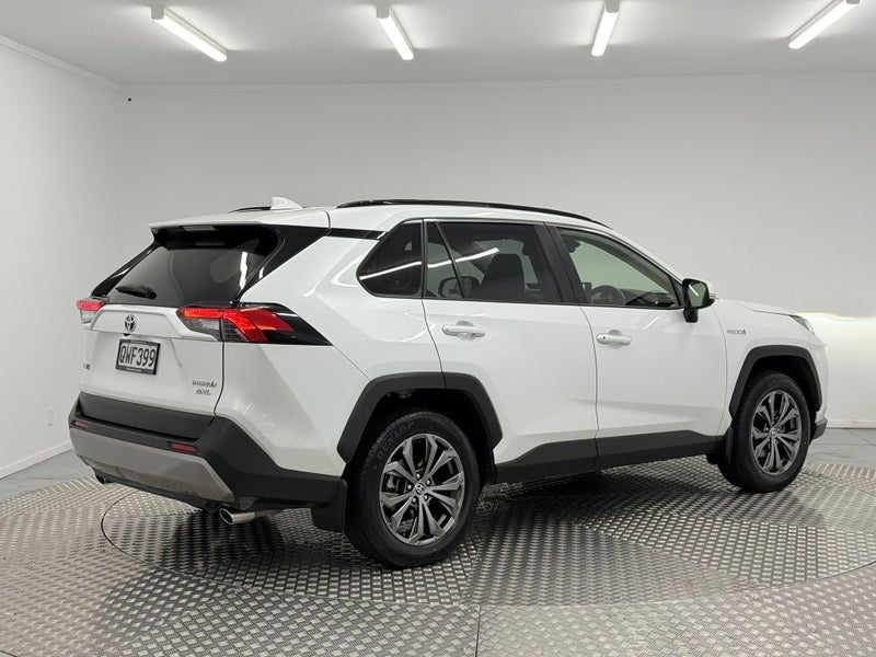 2024 Toyota RAV4 GXL 2.5P Hybrid AWD image 3