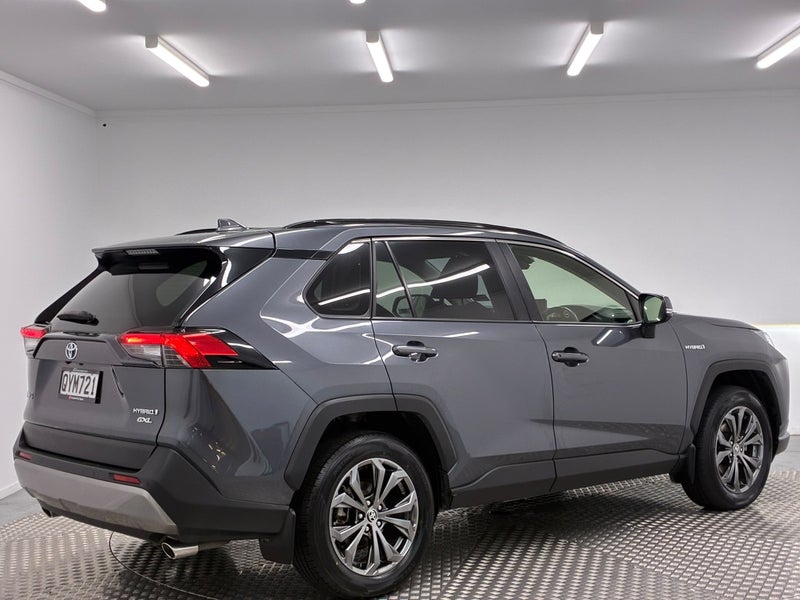 2024 Toyota RAV4 GXL 2.5P Hybrid AWD image 3