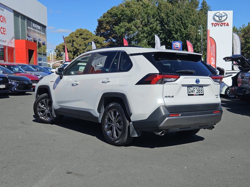 2024 Toyota RAV4 GXL 2.5P HYBRID AWD image 3