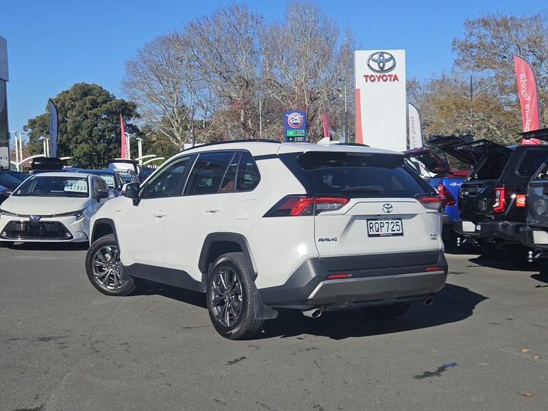 2024 Toyota RAV4 GXL 2.5P HYBRID AWD image 3