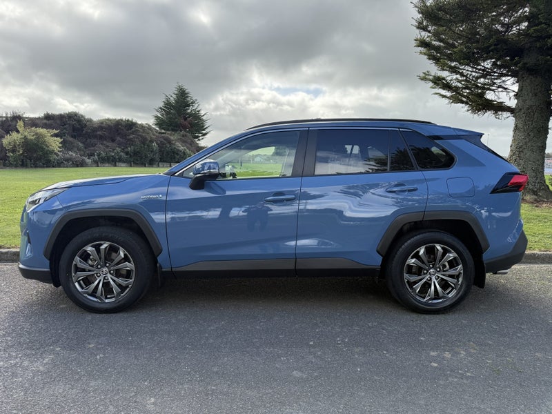 2024 Toyota RAV4 GXL 2.5P Hybrid AWD Automatic SUV image 3