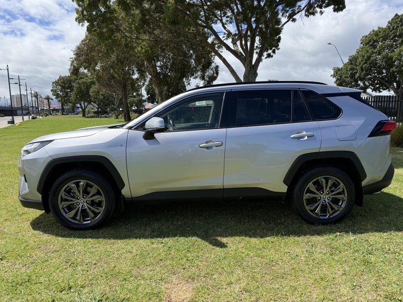 2024 Toyota RAV4 GXL 2.5P Hybrid AWD Automatic SUV image 4