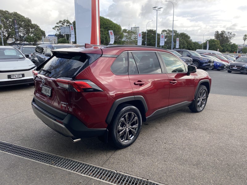2024 Toyota RAV4 GXL 2.5P Hybrid AWD SUV image 2