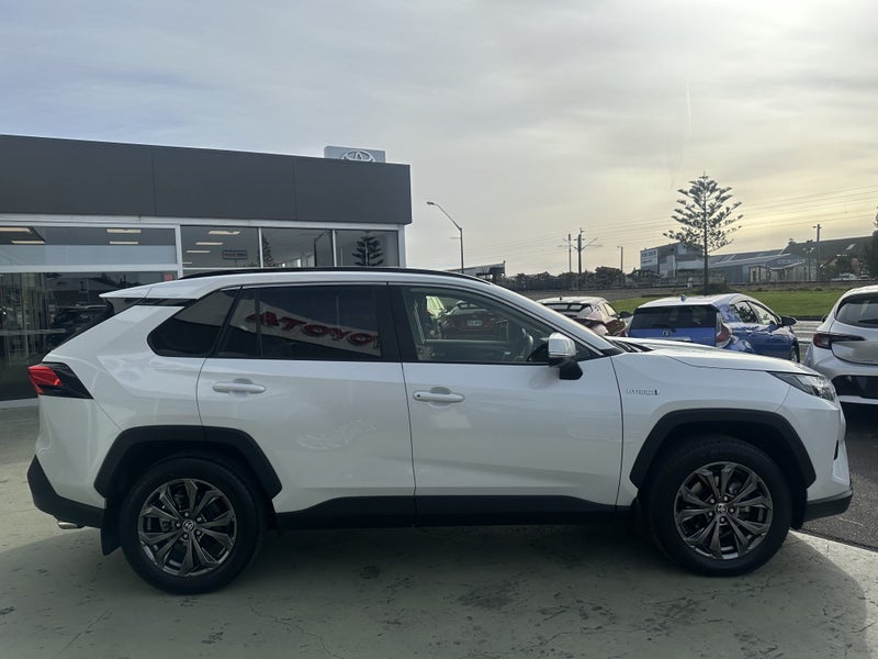 2024 Toyota RAV4 GXL 2.5P Hybrid AWD SUV - NZ New image 5